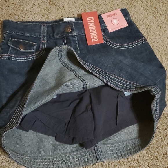 NWT adorable girl's Gymboree jean skort - Picture 3 of 3